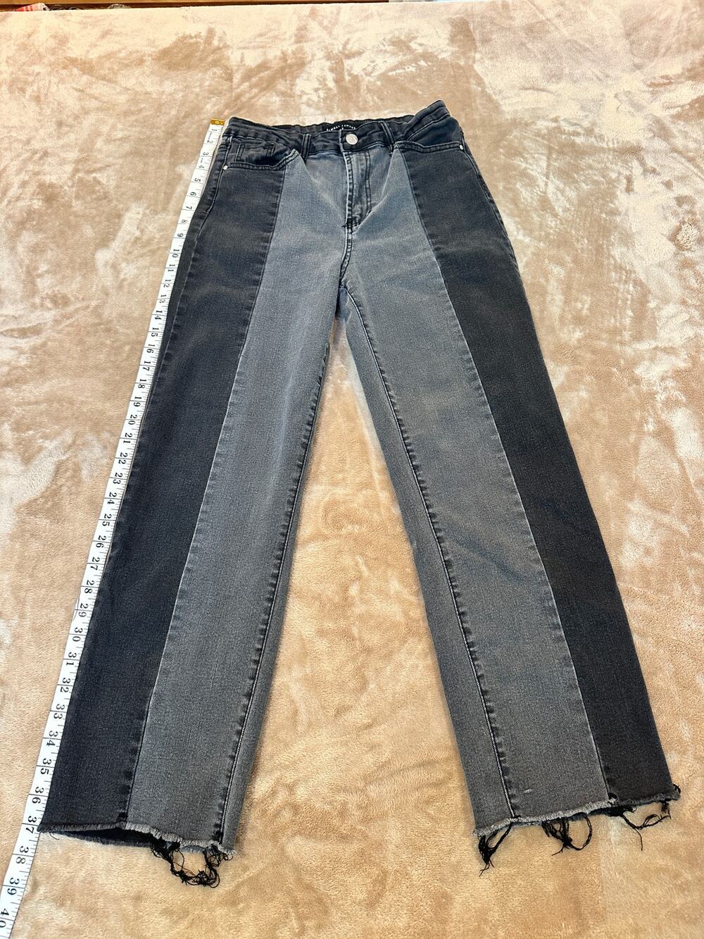 Almost Famous Colorblock Wide Leg Jeans High Rise Raw Hem Stretch Denim